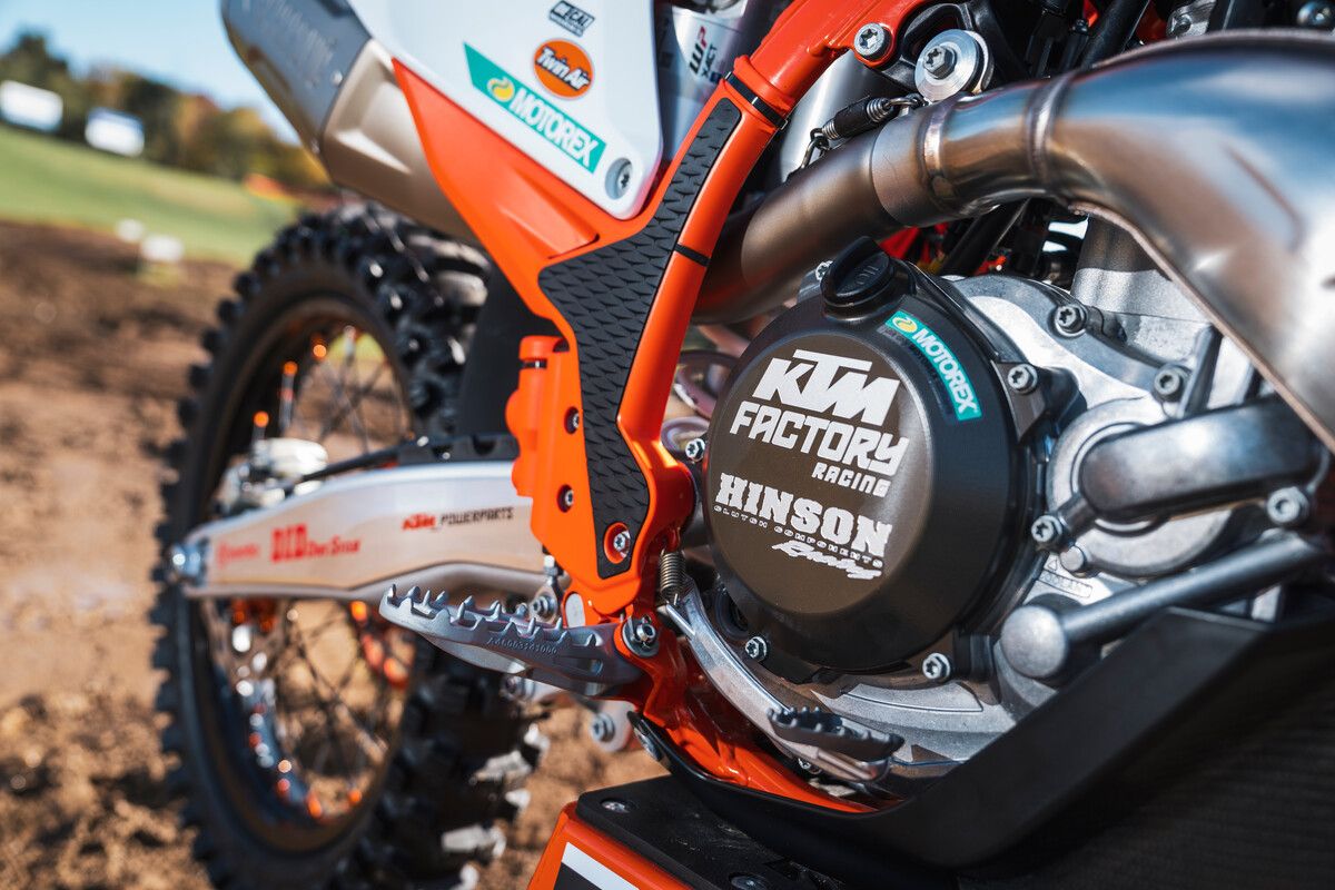 KTM 450 SXF Factory Edition prezzo, velocità, scheda e rilevamenti
