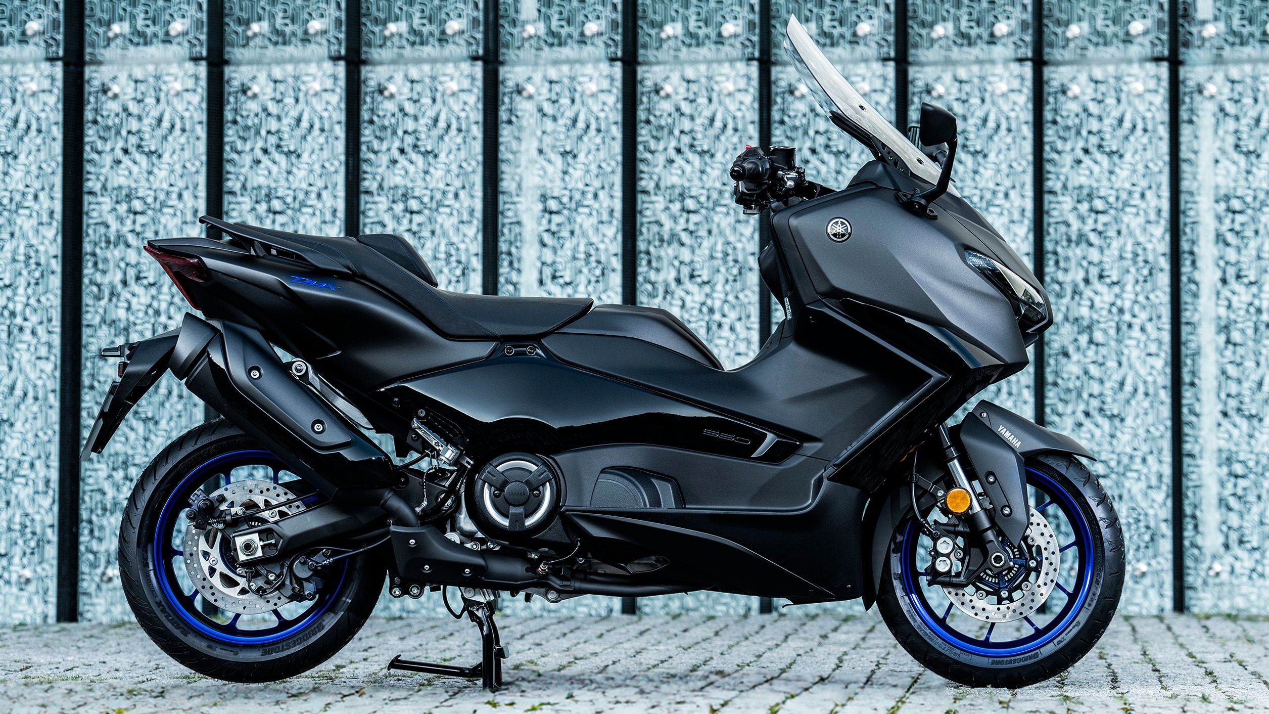 Modello Yamaha TMax Guida Completa A Prezzi Versioni E Optional Modello Yamaha TMax Guida Completa A Prezzi Versioni E Optional