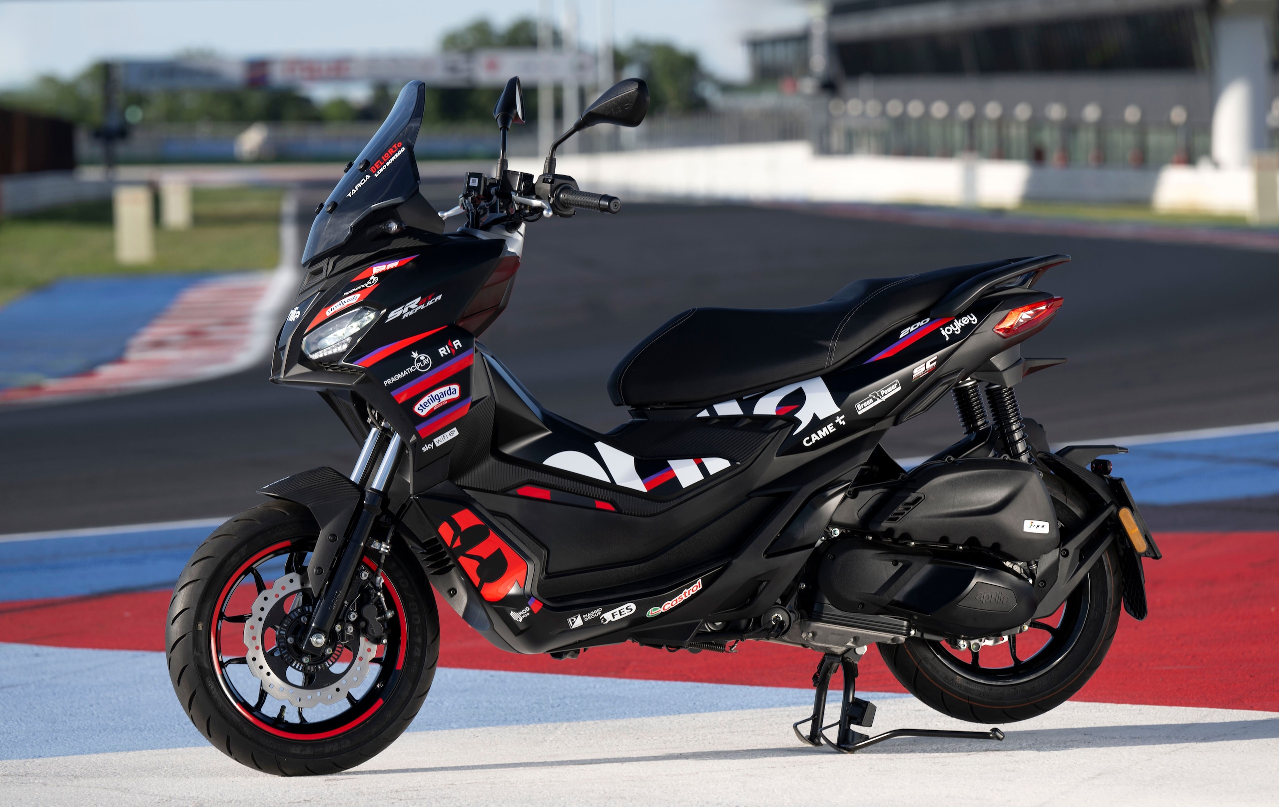 Aprilia SR GT Replica 200