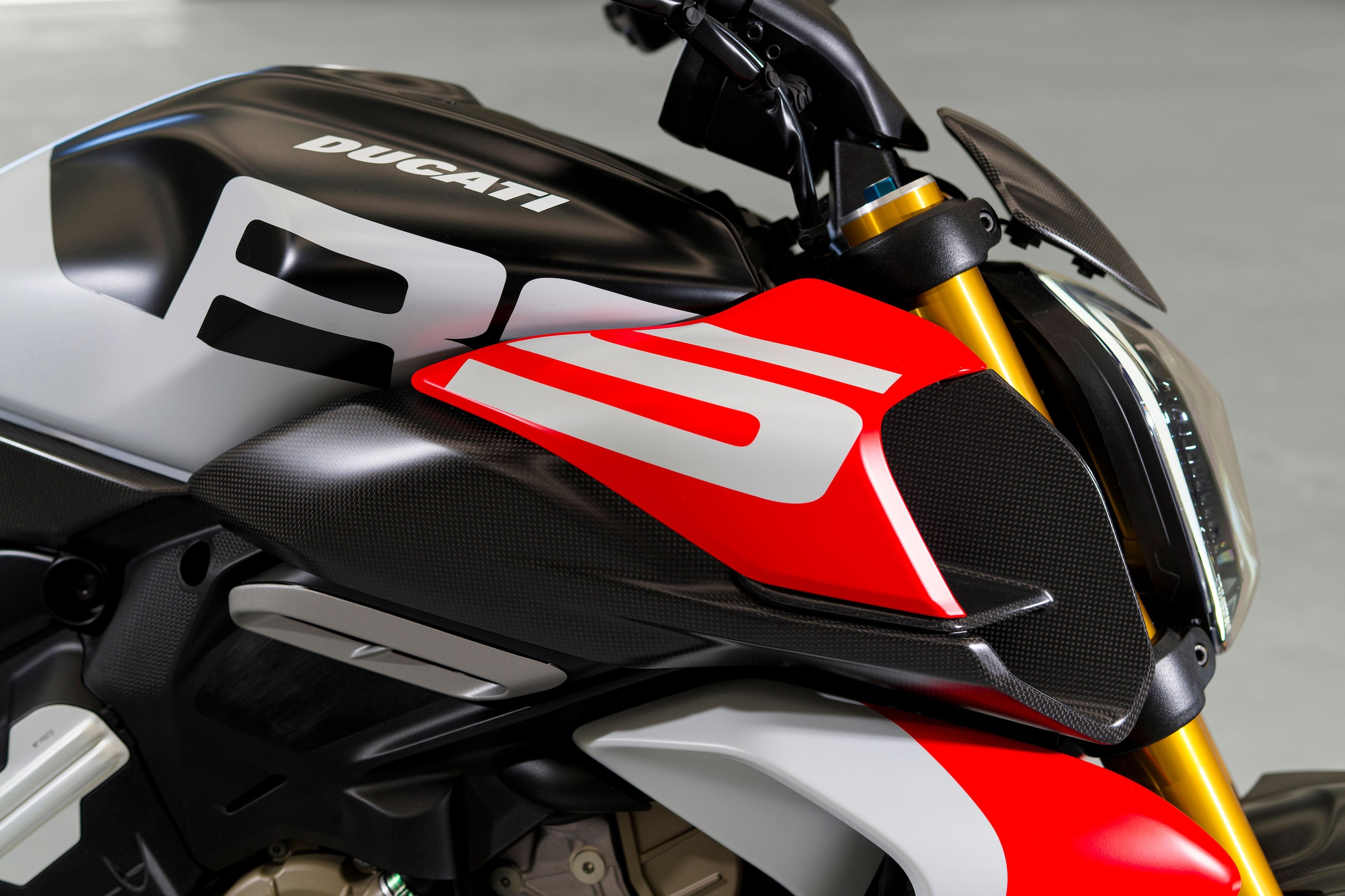 Ducati Diavel V4 RS
