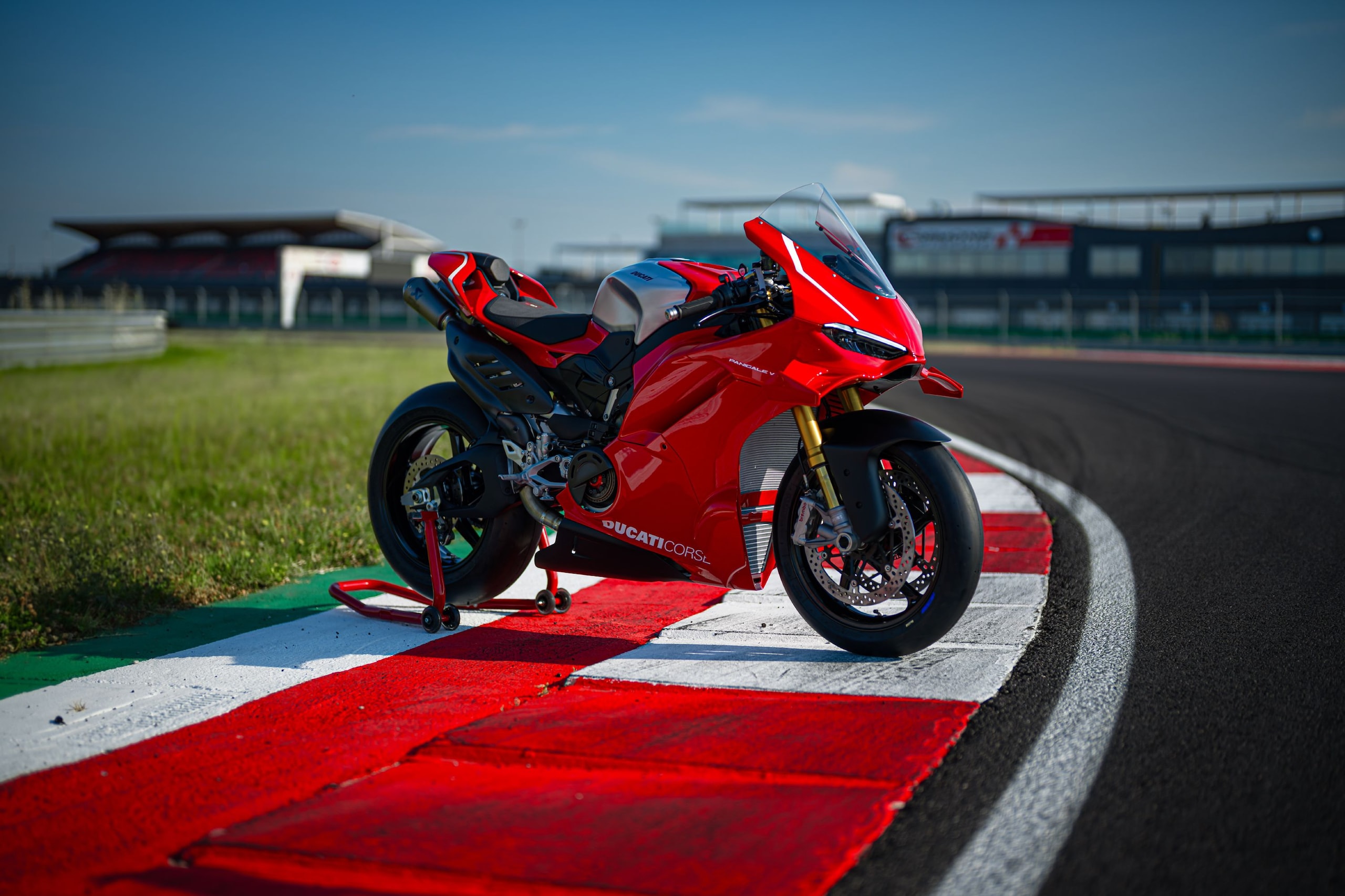 Ducati Panigale V4 R